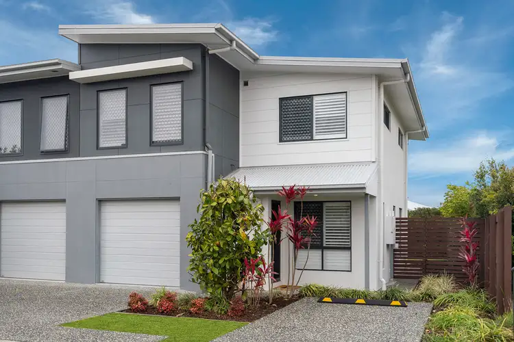 Second view of Homely townhouse listing, 1/40 Highgrove Street, Thornlands QLD 4164