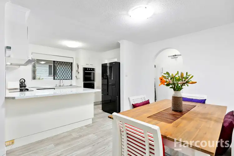 Sixth view of Homely unit listing, 2/394 Esplanade, Torquay QLD 4655