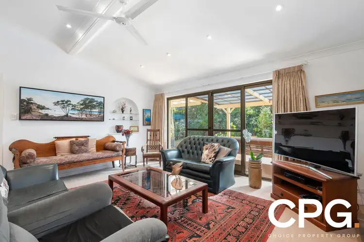 4 Traylen Road, Kalamunda WA 6076