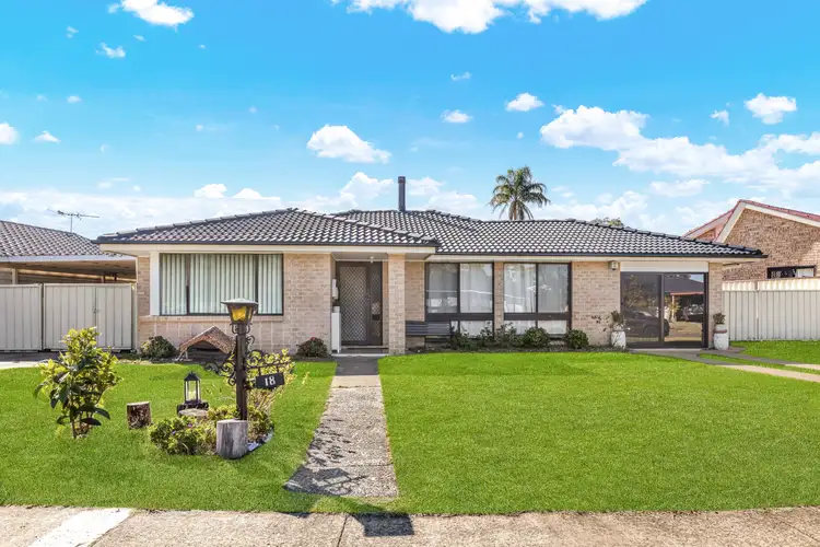 18 Beverly Place, Plumpton NSW 2761