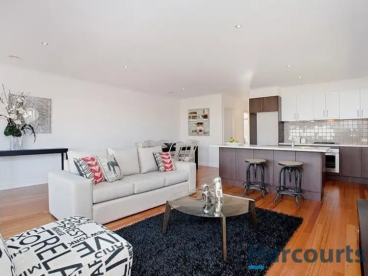 11 Rogerson Street, Avondale Heights VIC 3034