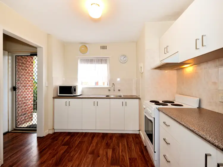 Fourth view of Homely unit listing, 8/10 Prescott Place, Orelia WA 6167