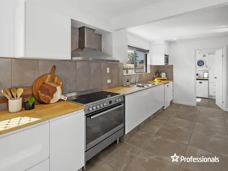 Fifth view of Homely house listing, 4 Tombondan Crescent, Ferny Hills QLD 4055