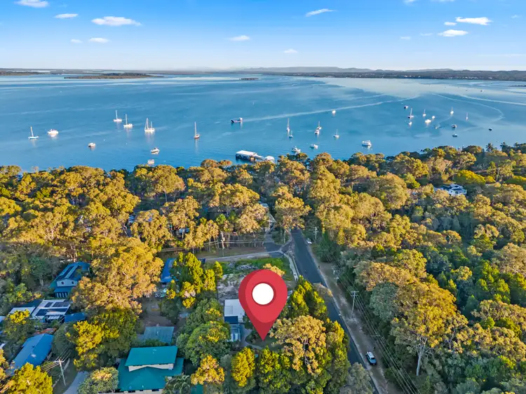 11-13 Elizabeth Street, Coochiemudlo Island QLD 4184