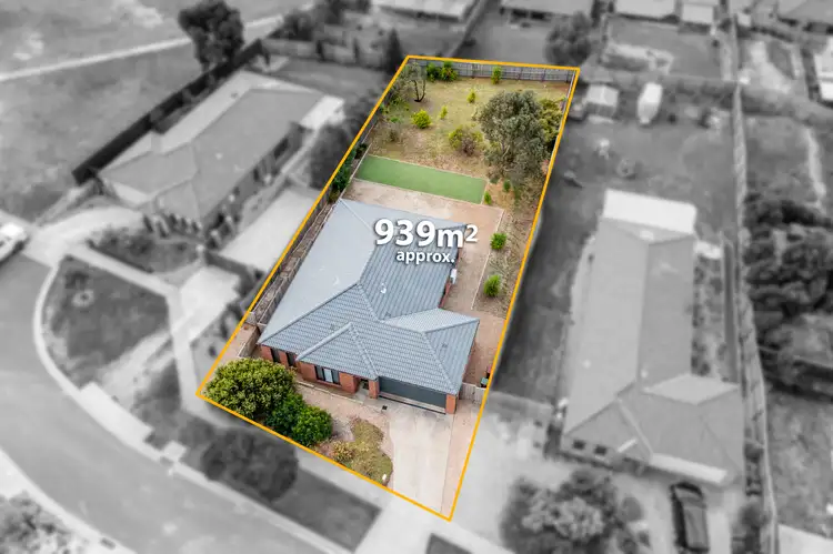 6 Hatfield Court, Sunbury VIC 3429