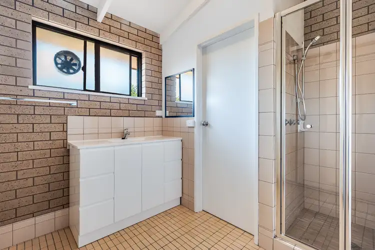 Fifth view of Homely unit listing, 3/225 Cadell Street, East Albury NSW 2640