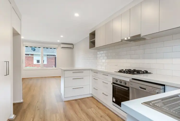 Main view of Homely unit listing, 7/121 Mount Eliza Way, Mount Eliza VIC 3930