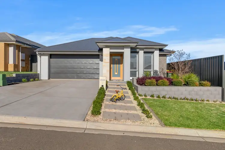 7 Greenway Crescent, Hillbank SA 5112