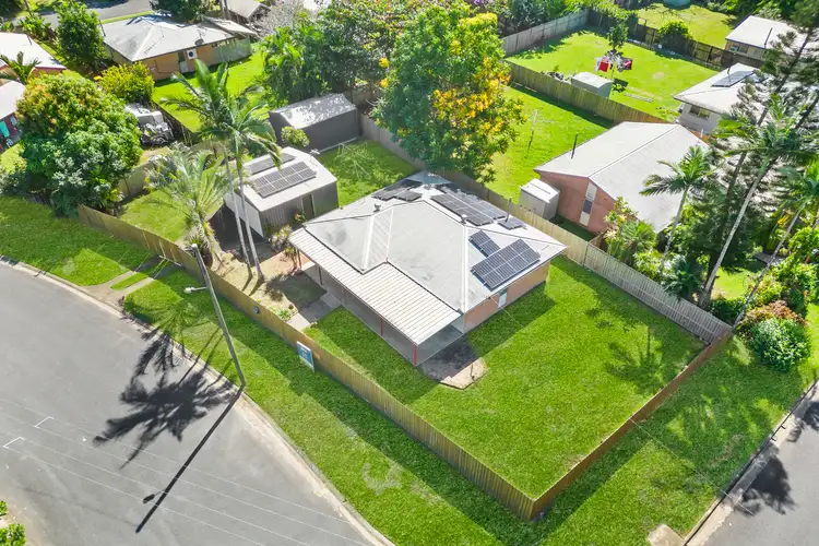 1 Witney Street, Manoora QLD 4870