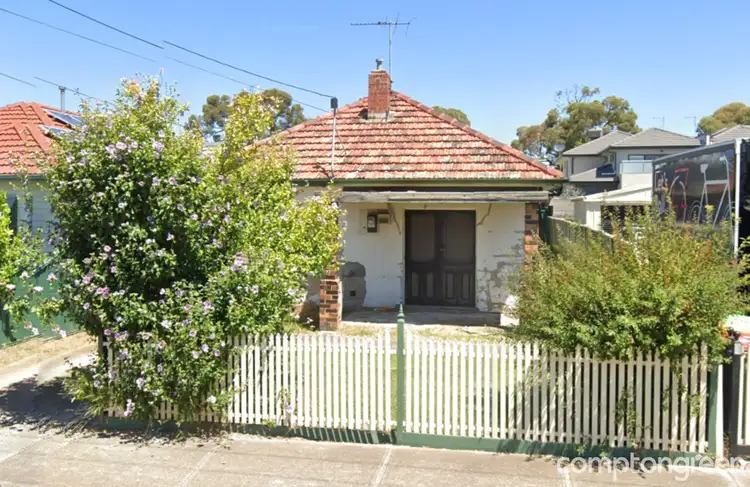 33 Severn Street, Newport VIC 3015