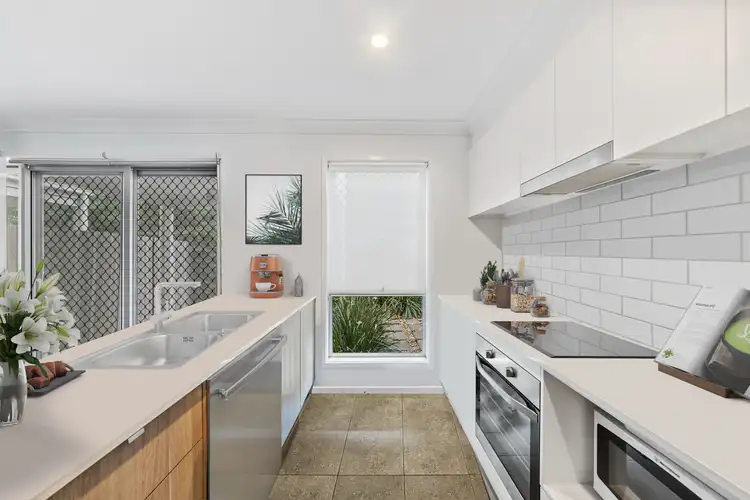 Fourth view of Homely townhouse listing, 8/15 Mayfair Street, Doolandella QLD 4077