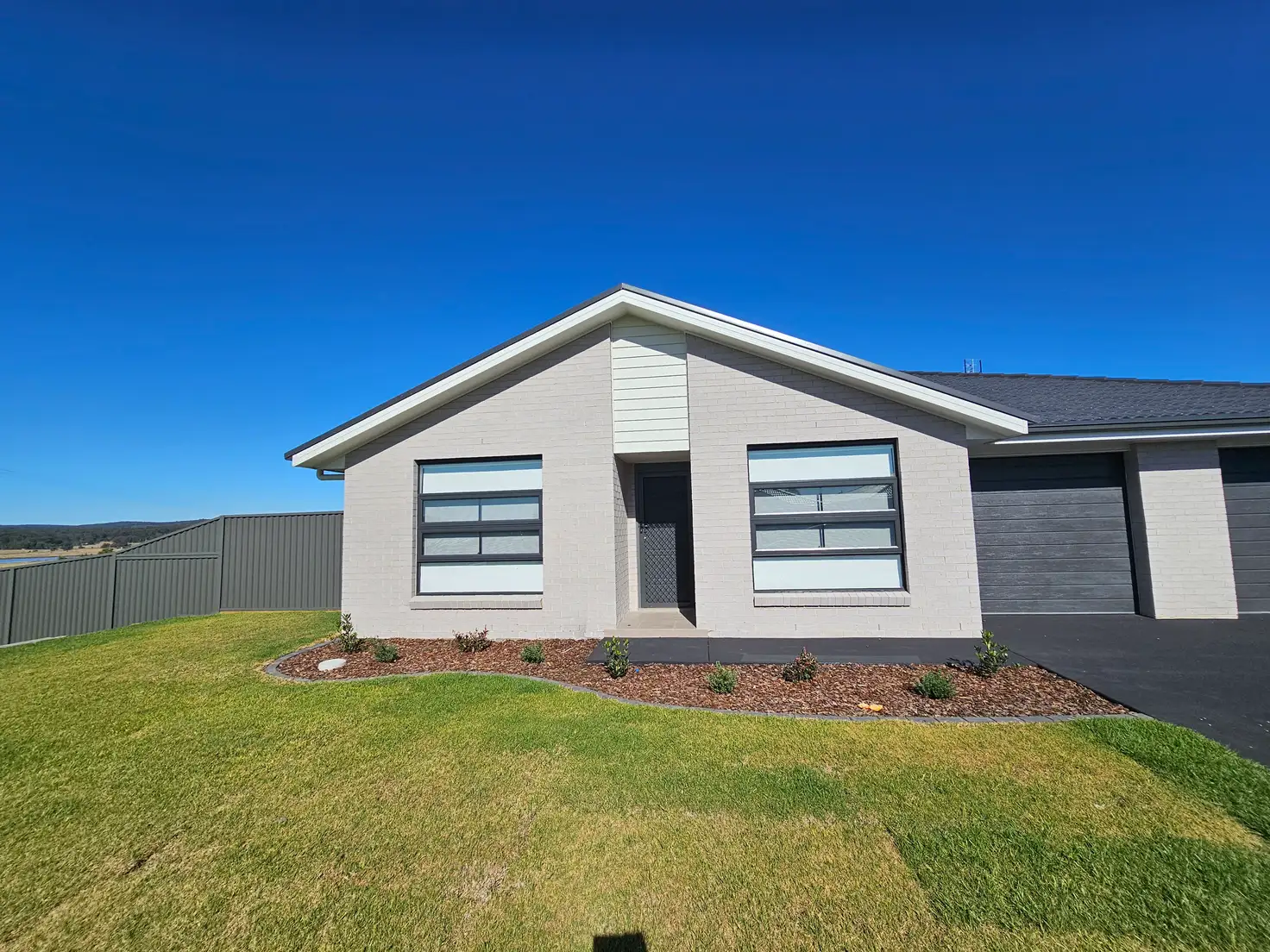 Main view of Homely semi-detached listing, 1/30 Corymbia Circuit, Heddon Greta NSW 2321