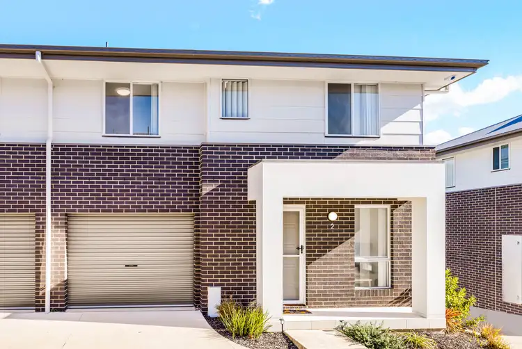 2/49 Canberra Street, Oxley Park NSW 2760
