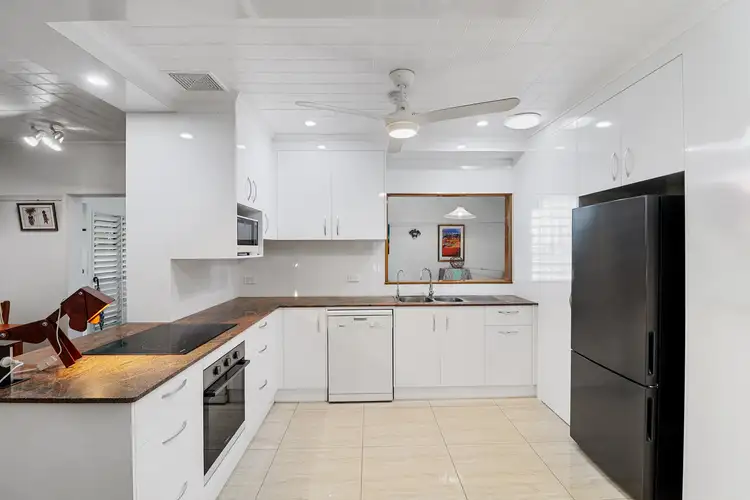 11 Mullins Street, Whitfield QLD 4870