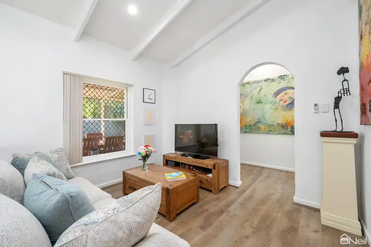 Seventh view of Homely house listing, 19 Lantana Way, Camillo WA 6111