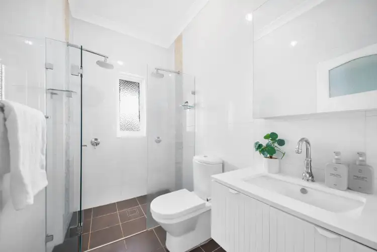 Sixth view of Homely apartment listing, 6/2 Wallaringa Avenue, Neutral Bay NSW 2089