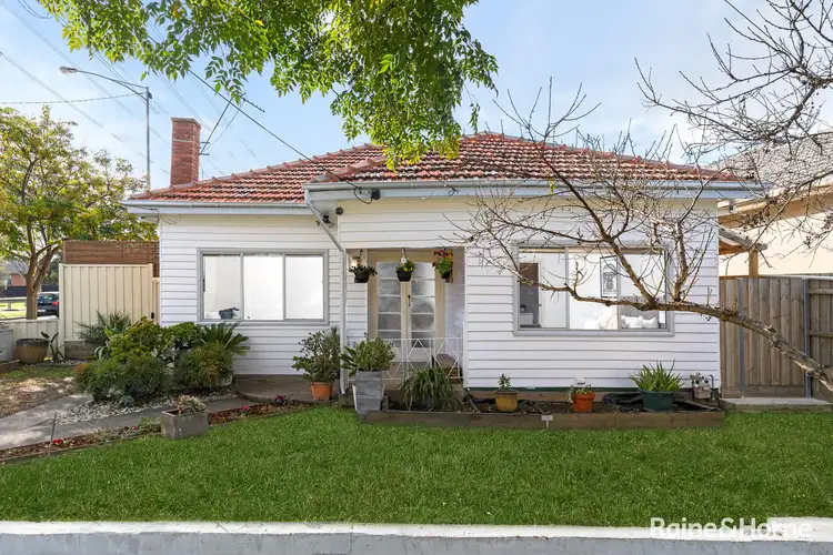 Second view of Homely house listing, 8 Oakland Street, Maribyrnong VIC 3032