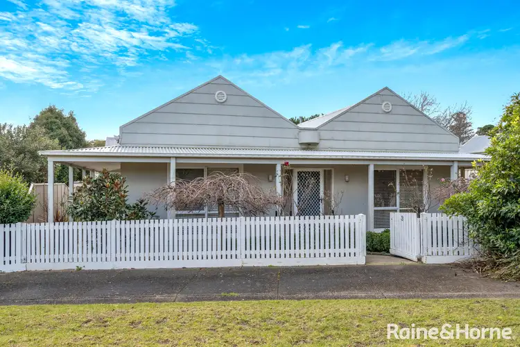 3 Schoolhouse Lane, Sunbury VIC 3429