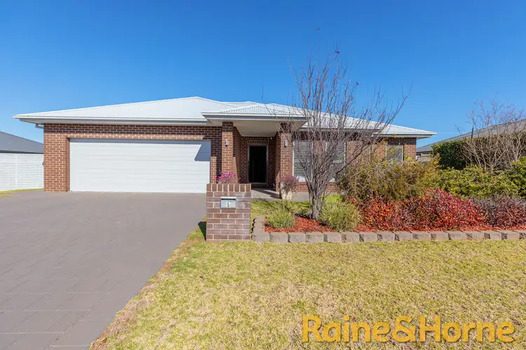 5 Peabody Place, Dubbo NSW 2830