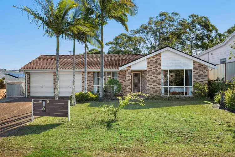 5 Lancaster Parade, Bateau Bay NSW 2261