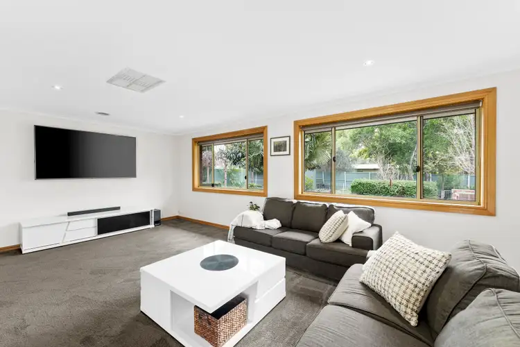 Second view of Homely house listing, 10 Shetland Way, Sunbury VIC 3429