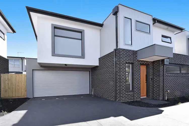 2/44 Elstone Avenue, Airport West VIC 3042