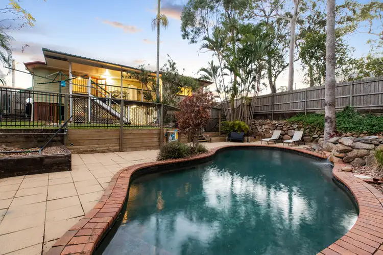 1057 South Pine Road, Everton Hills QLD 4053
