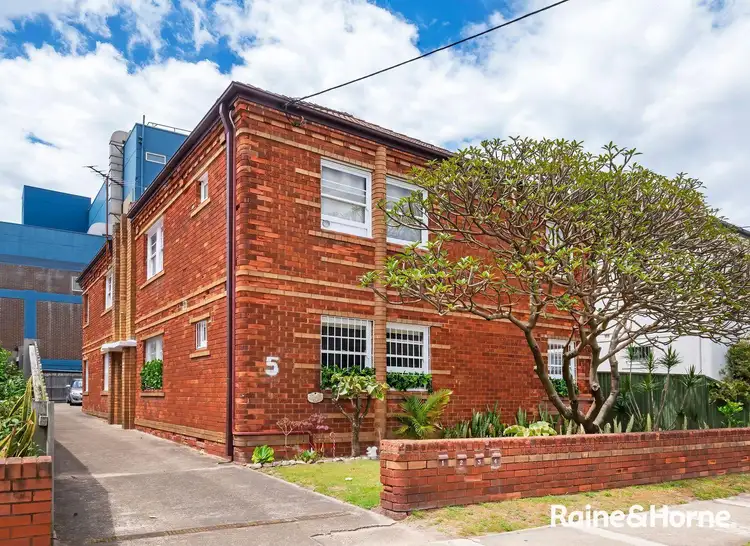 Fourth view of Homely unit listing, 2/5 Fenton Avenue, Maroubra NSW 2035