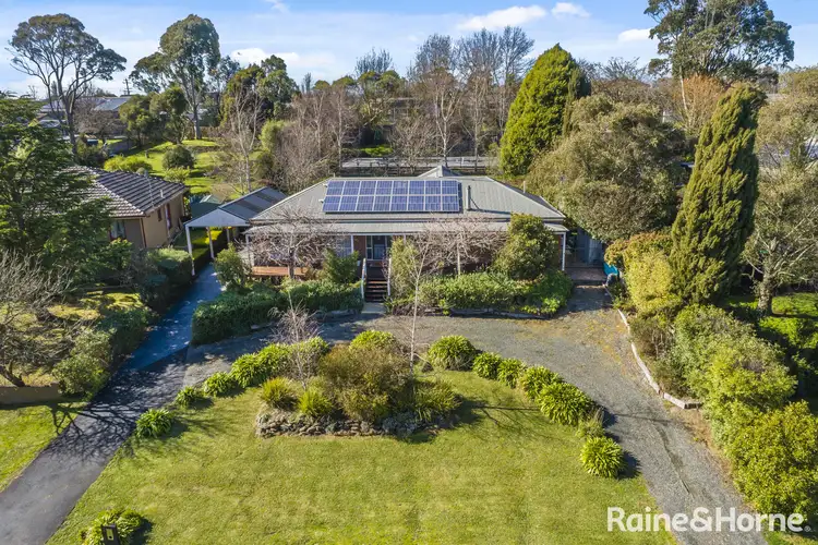 18 Oakley Court, Gisborne VIC 3437