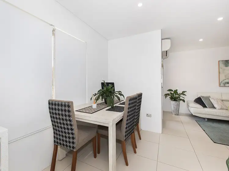 Fifth view of Homely unit listing, 2/6-10 Crawford Road, Brighton-Le-Sands NSW 2216