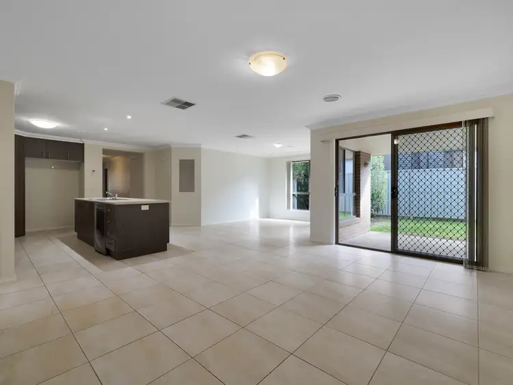 Third view of Homely house listing, 37 Crawford Circuit, Glenroy NSW 2640