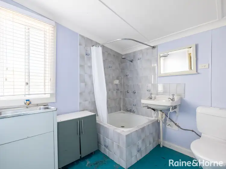 Sixth view of Homely house listing, 72 Railway Parade, Bathurst NSW 2795