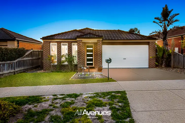 17 Bushranger Boulevarde, Cranbourne East VIC 3977