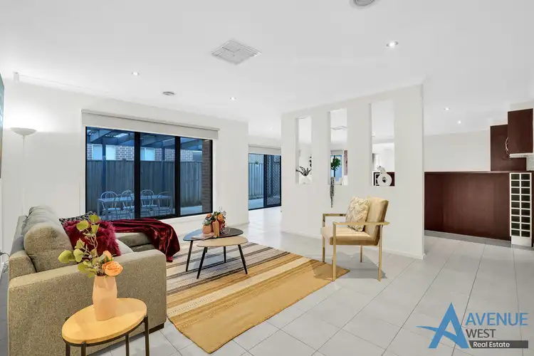 27 Wetlands Boulevard, Williams Landing VIC 3027