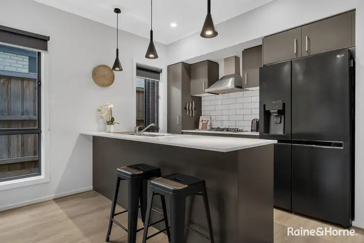 Fifth view of Homely house listing, 18 Solar Close, Cranbourne East VIC 3977