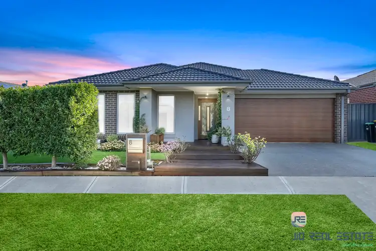 8 Bernabau Avenue, Strathtulloh VIC 3338