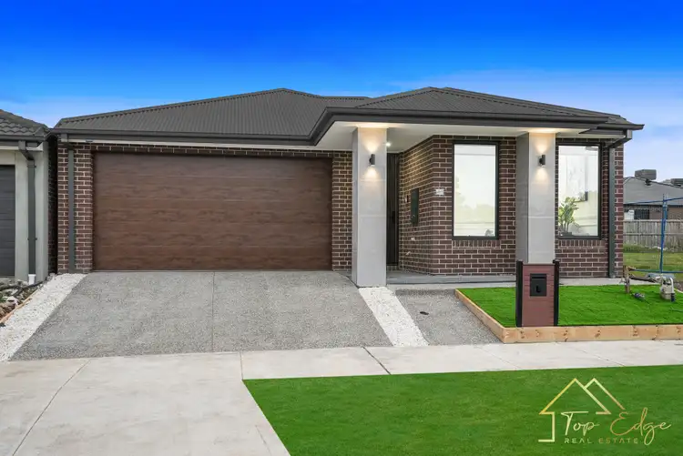 29 Fairmont Crescent, Fraser Rise VIC 3336