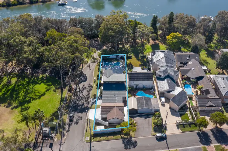 Sixth view of Homely house listing, 2 Riverview Road, Pleasure Point NSW 2172