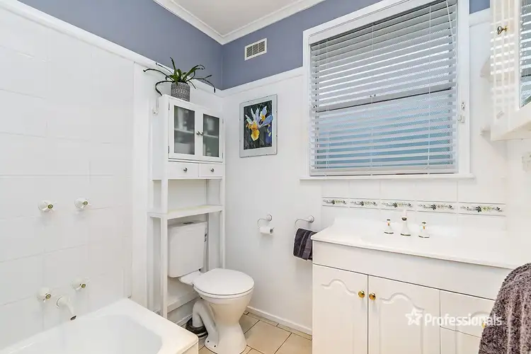 Fifth view of Homely house listing, 14 Woodbridge Street, Hamilton VIC 3300