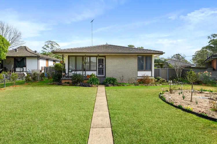 8 Mudie Place, Blackett NSW 2770