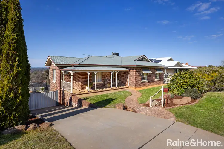 52 Henwood Avenue, Kooringal NSW 2650