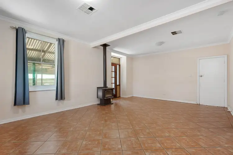 Fifth view of Homely house listing, 5 Kenneally Place, Boulder WA 6432