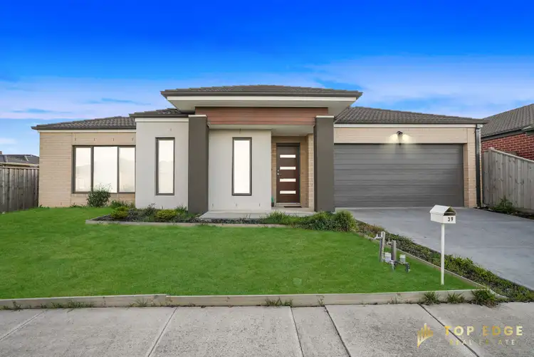 39 Stettler Boulevard, Mickleham VIC 3064