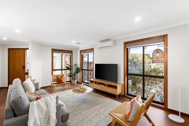 Third view of Homely house listing, 2 Solomon Court, Sunbury VIC 3429