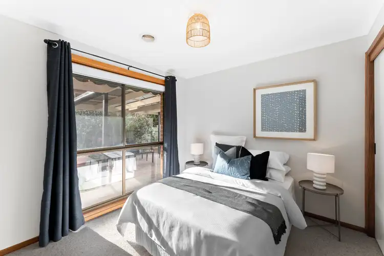 Sixth view of Homely house listing, 2 Solomon Court, Sunbury VIC 3429