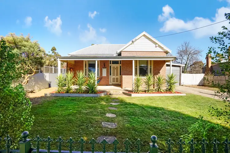 26 Tatyoon Road, Ararat VIC 3377