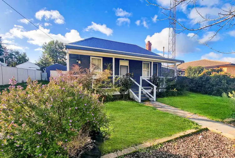 63 Brock Street, Young NSW 2594
