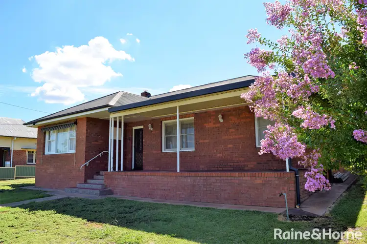 10 Warraderry Street, Grenfell NSW 2810
