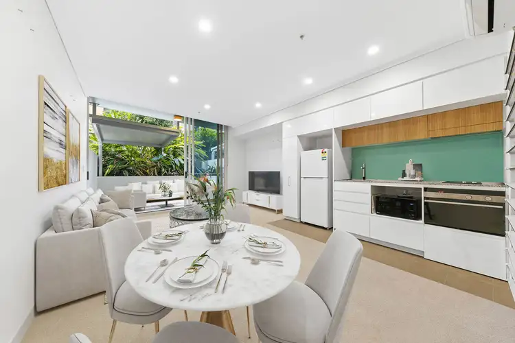 Second view of Homely unit listing, 6/113 Commercial Road, Teneriffe QLD 4005