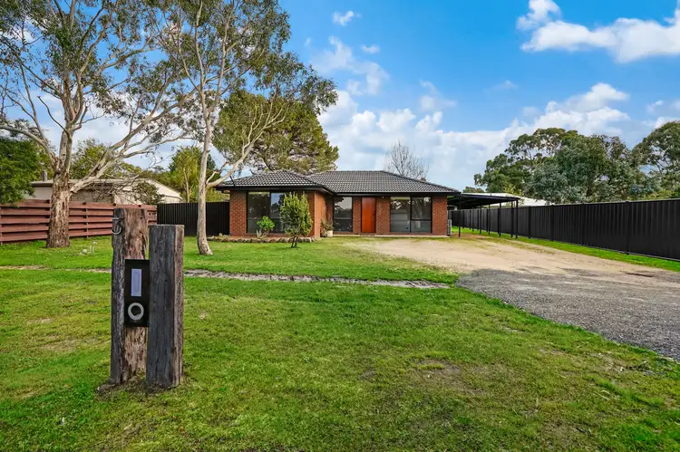 3 Ash Grove, Ararat VIC 3377